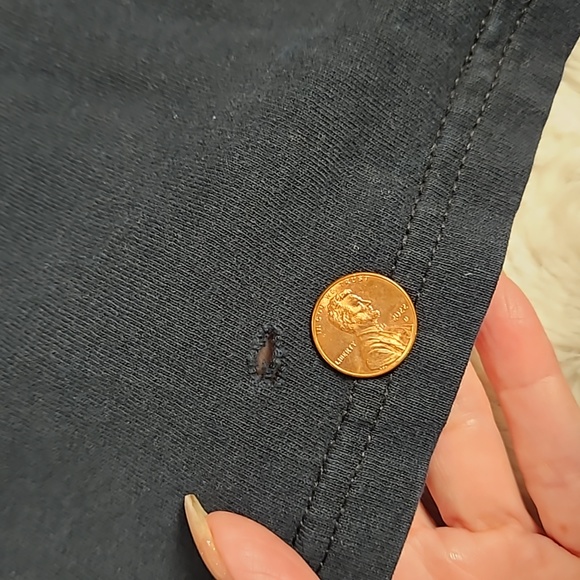 Merrill Lynch logo on arm navy blue long sleeve graphic tee Lg. Read for cond. - Picture 3 of 9